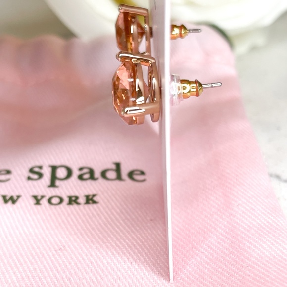 NWT Kate Spade Rise and Shine Light Peach Brilliant Statements Tri-Prong Studs - Picture 4 of 6